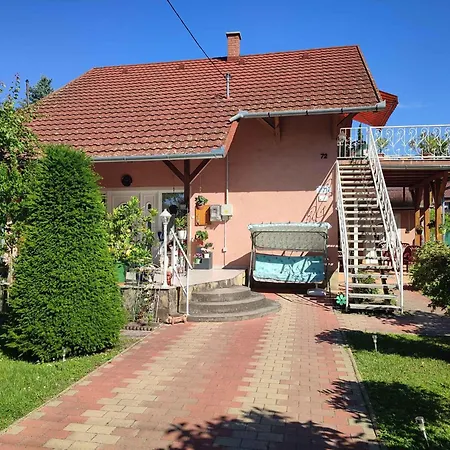 Balatonfenyves/balaton 18360 Appartamento *